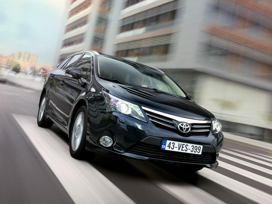  Toyota Avensis Wagon 2011 года  (фото 21 из 25)